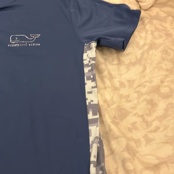 Medium vineyard vines performance t-shirt - Picture 4 of 6